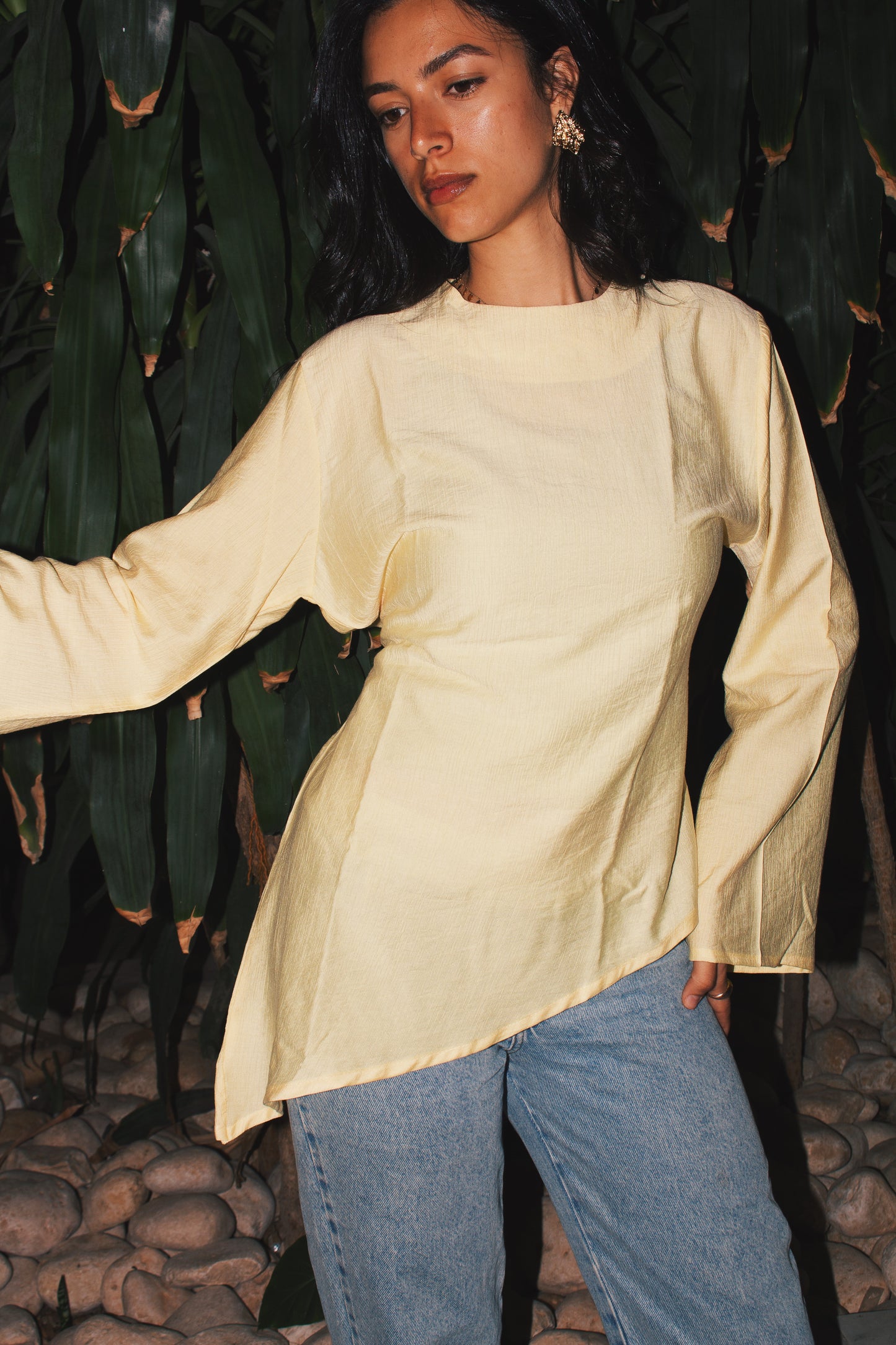 Butter yellow Blossom Top