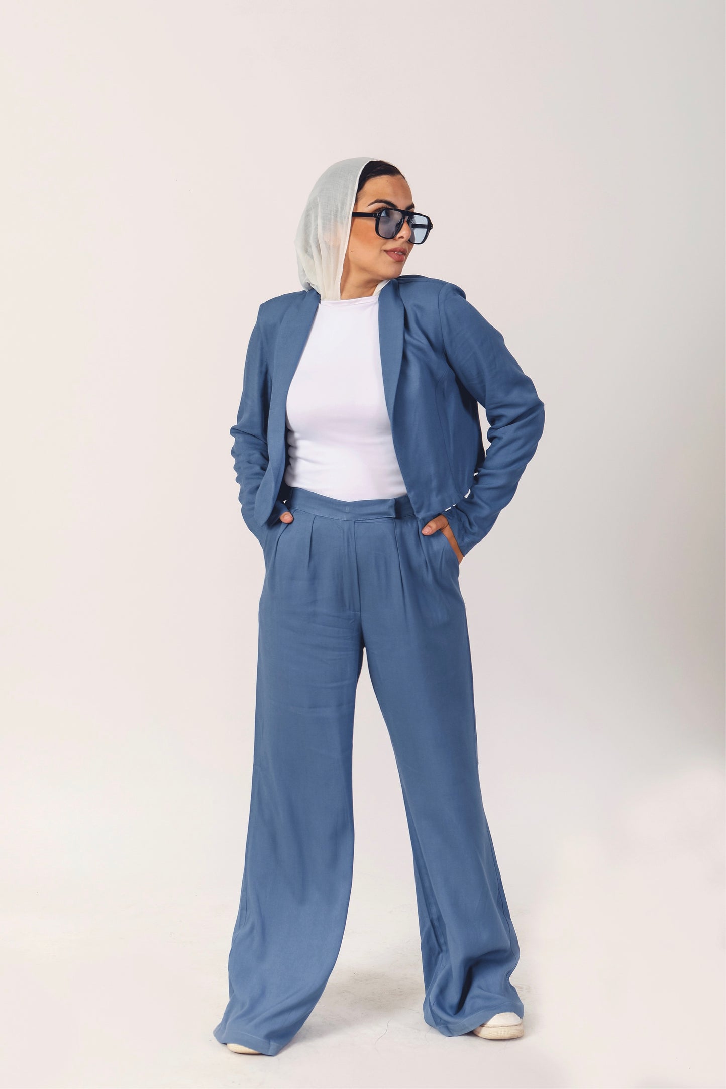 Linen High-waisted Blue Pants