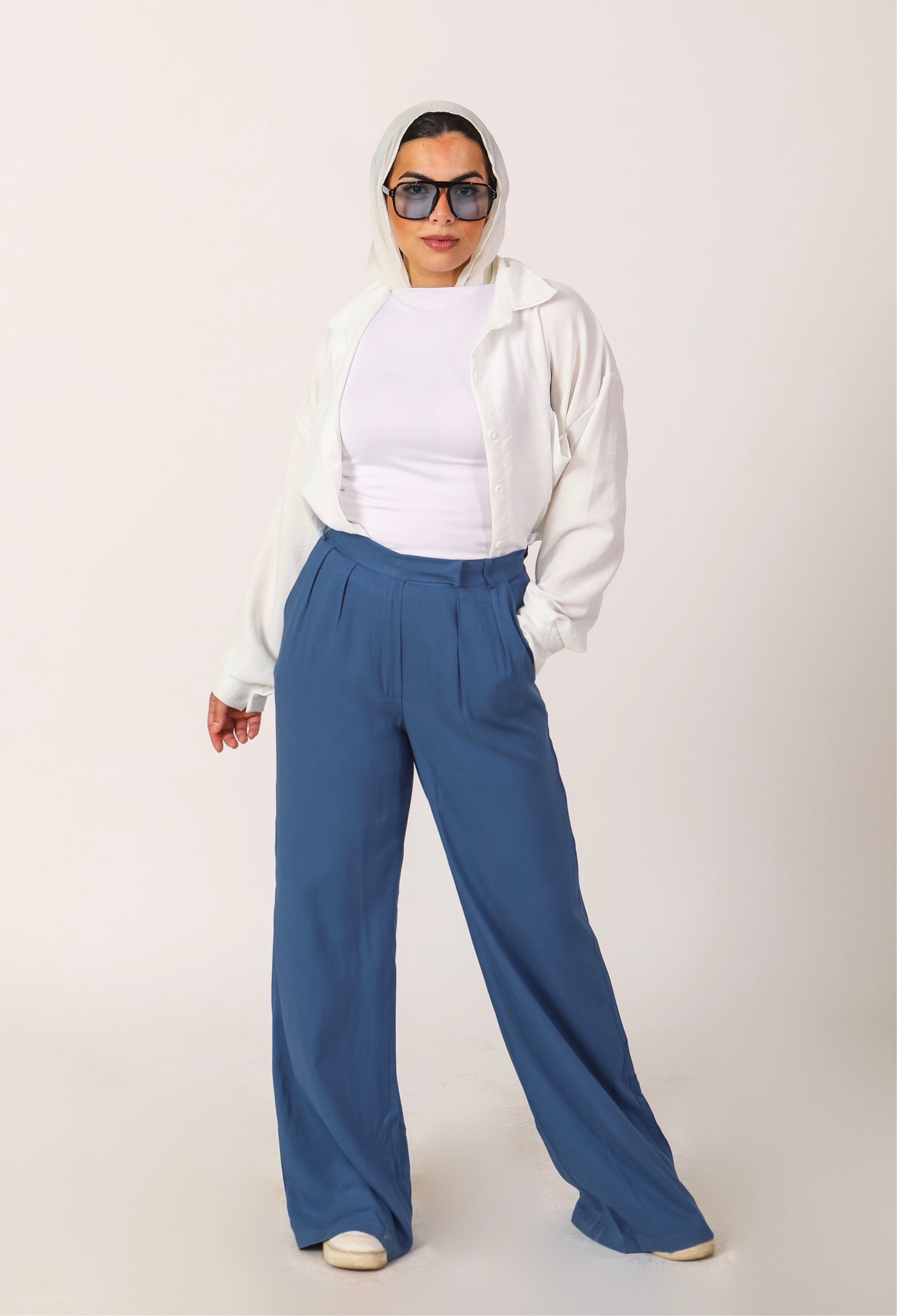 Linen High-waisted Blue Pants