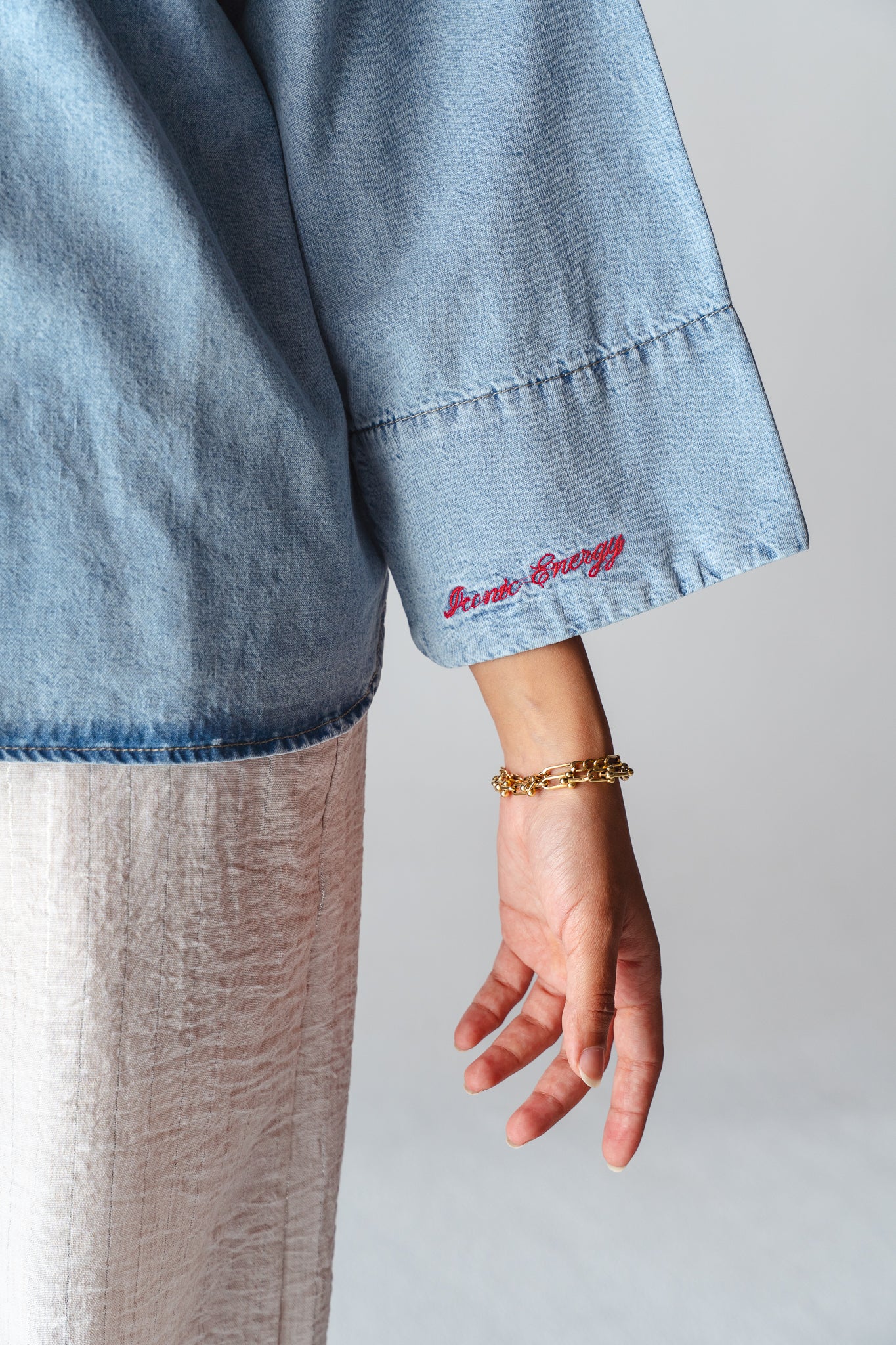 Iconic Energy light Denim top