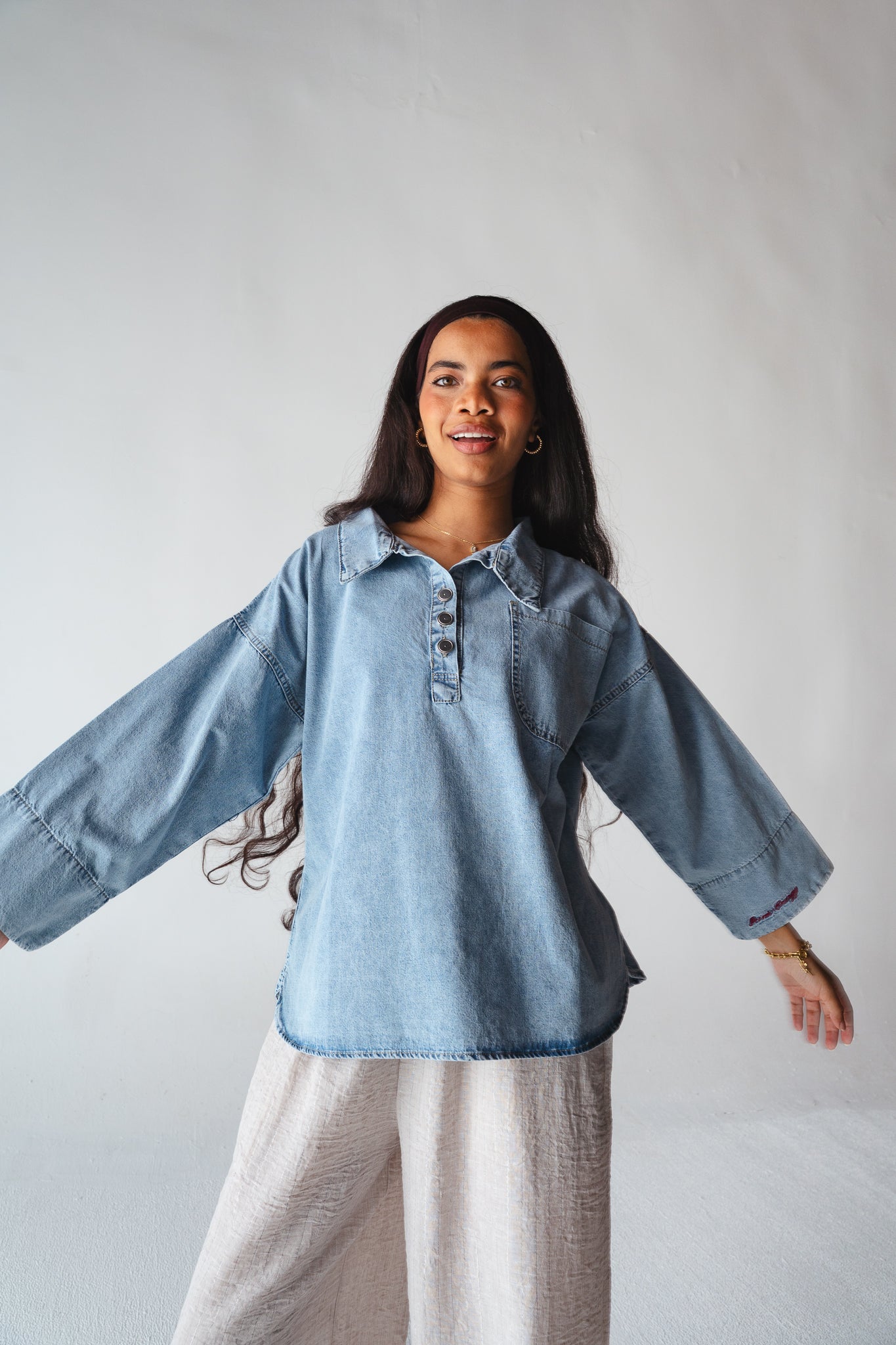 Iconic Energy light Denim top