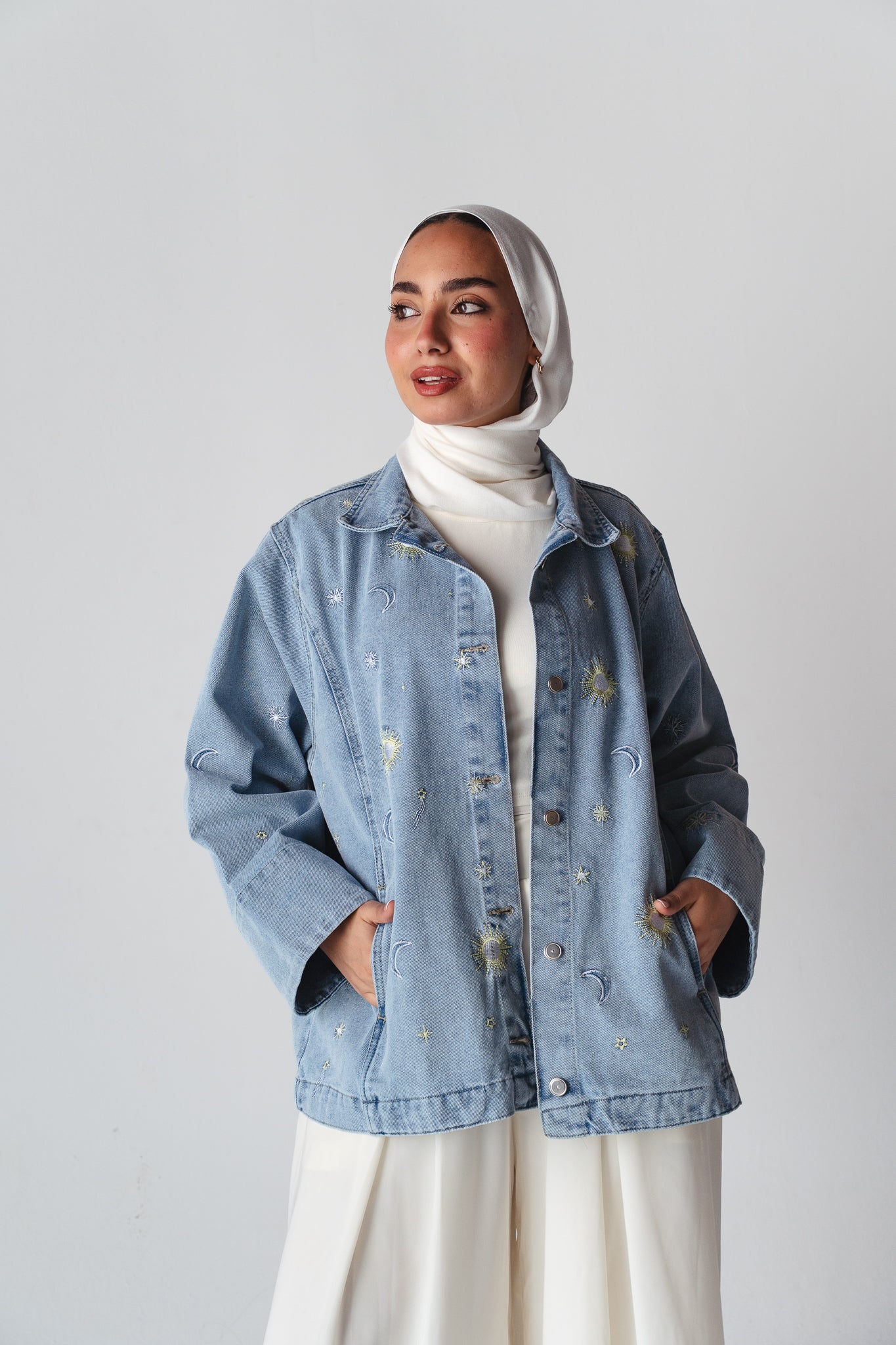 Starry embroidery Light blue denim jacket