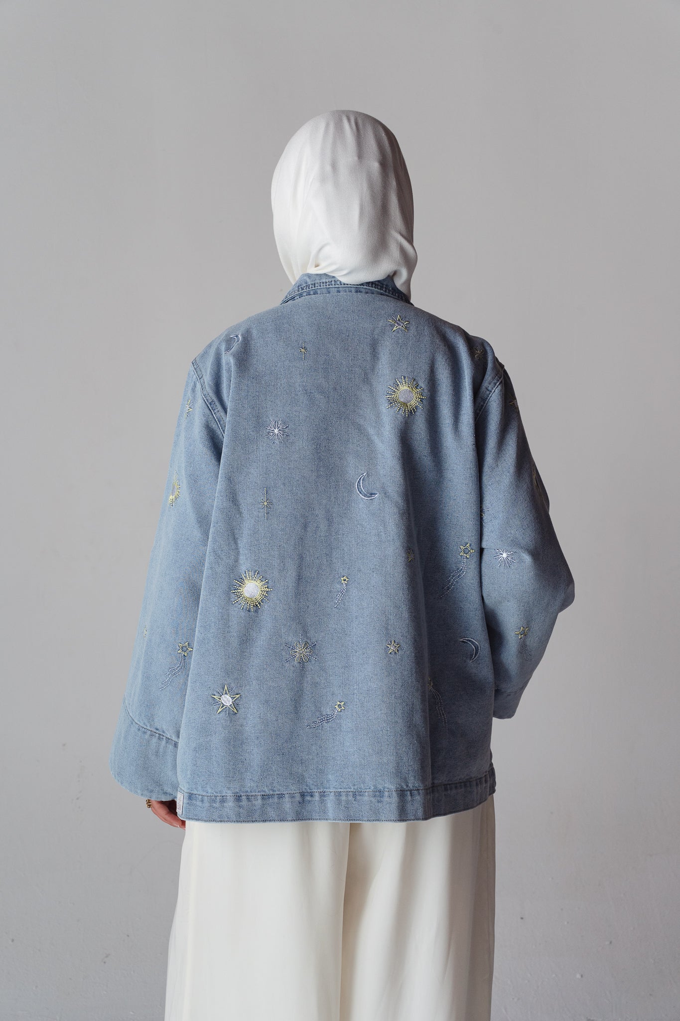 Starry embroidery Light blue denim jacket