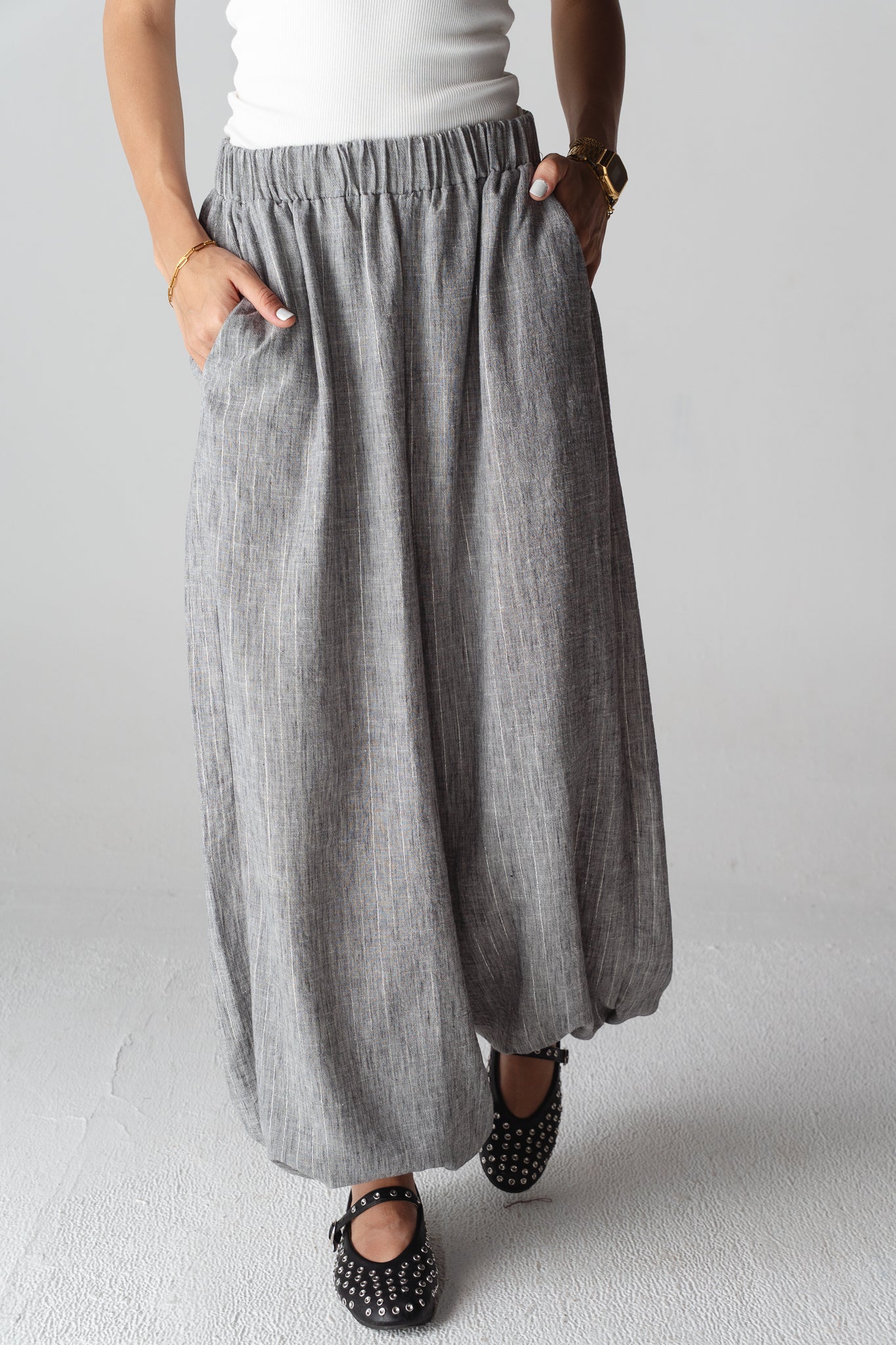 Ballon gray pants