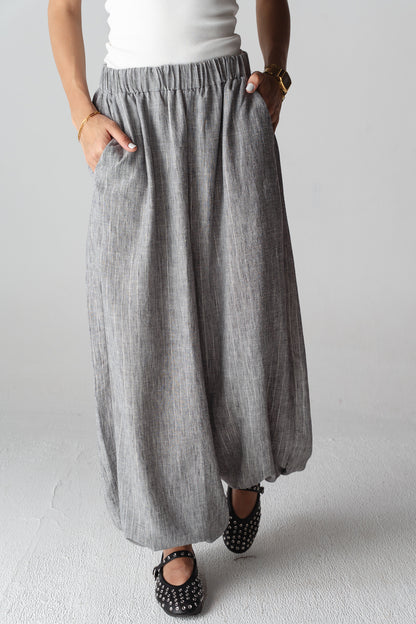 Ballon gray pants