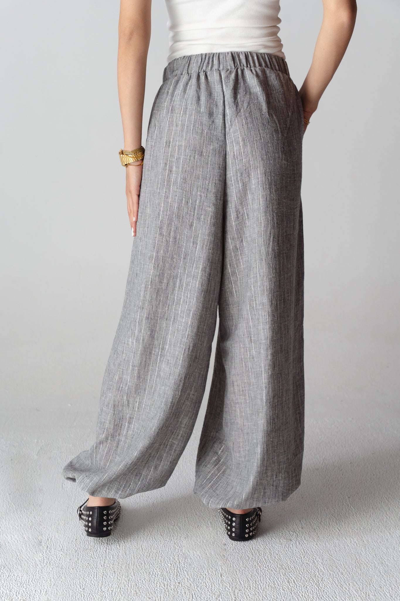 Ballon gray pants