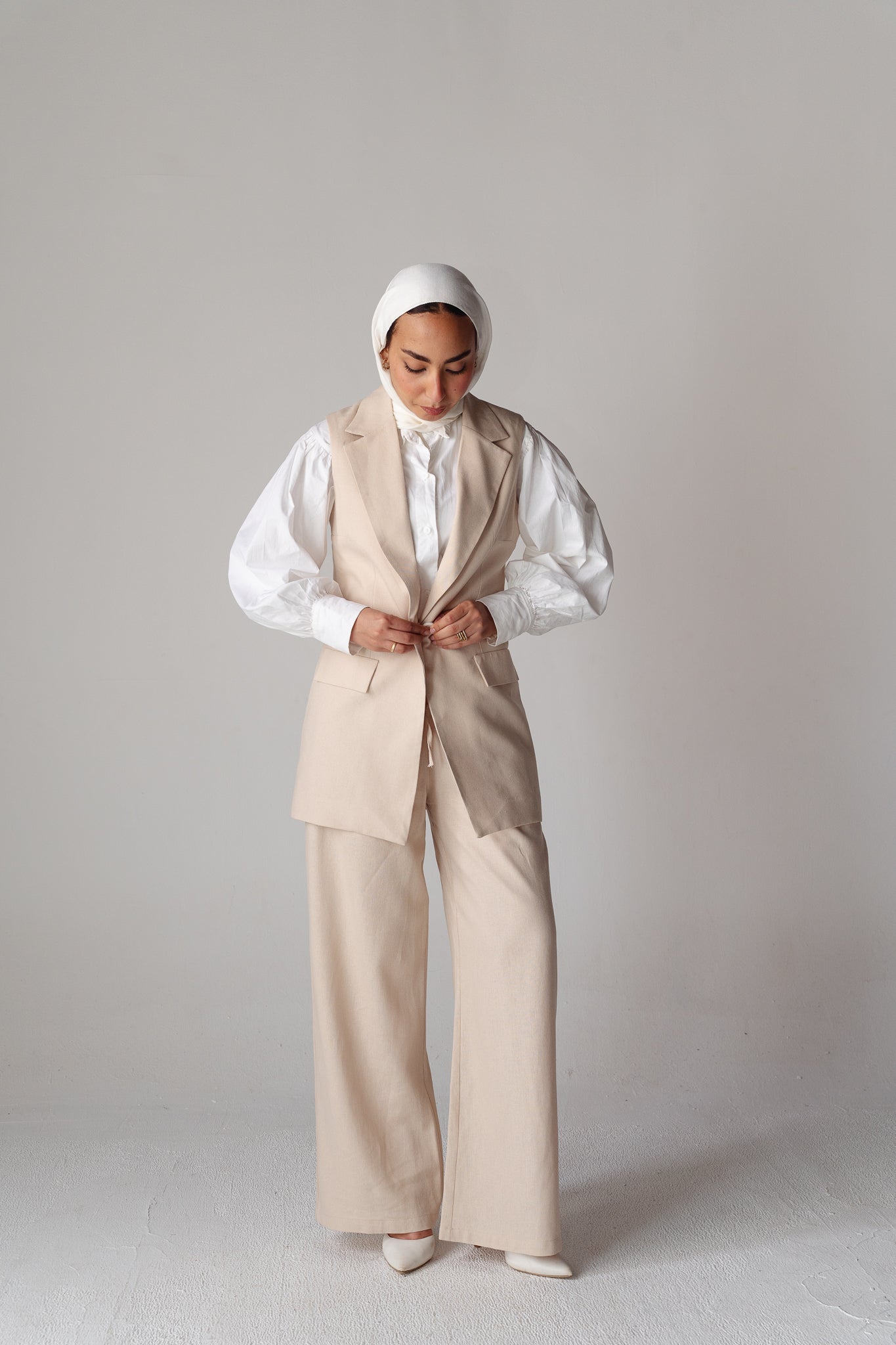 Statement beige linen set
