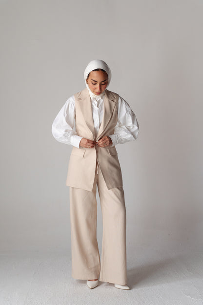 Statement beige linen set