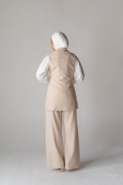 Statement beige linen set