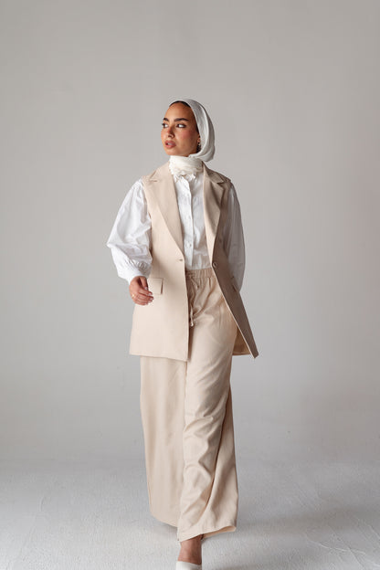 Statement beige linen set