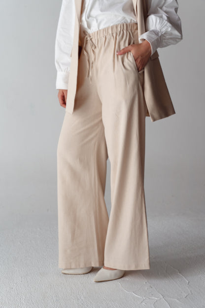 Statement beige linen set