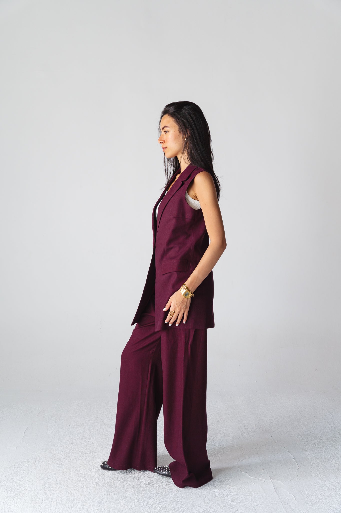 Statement burgundy linen set