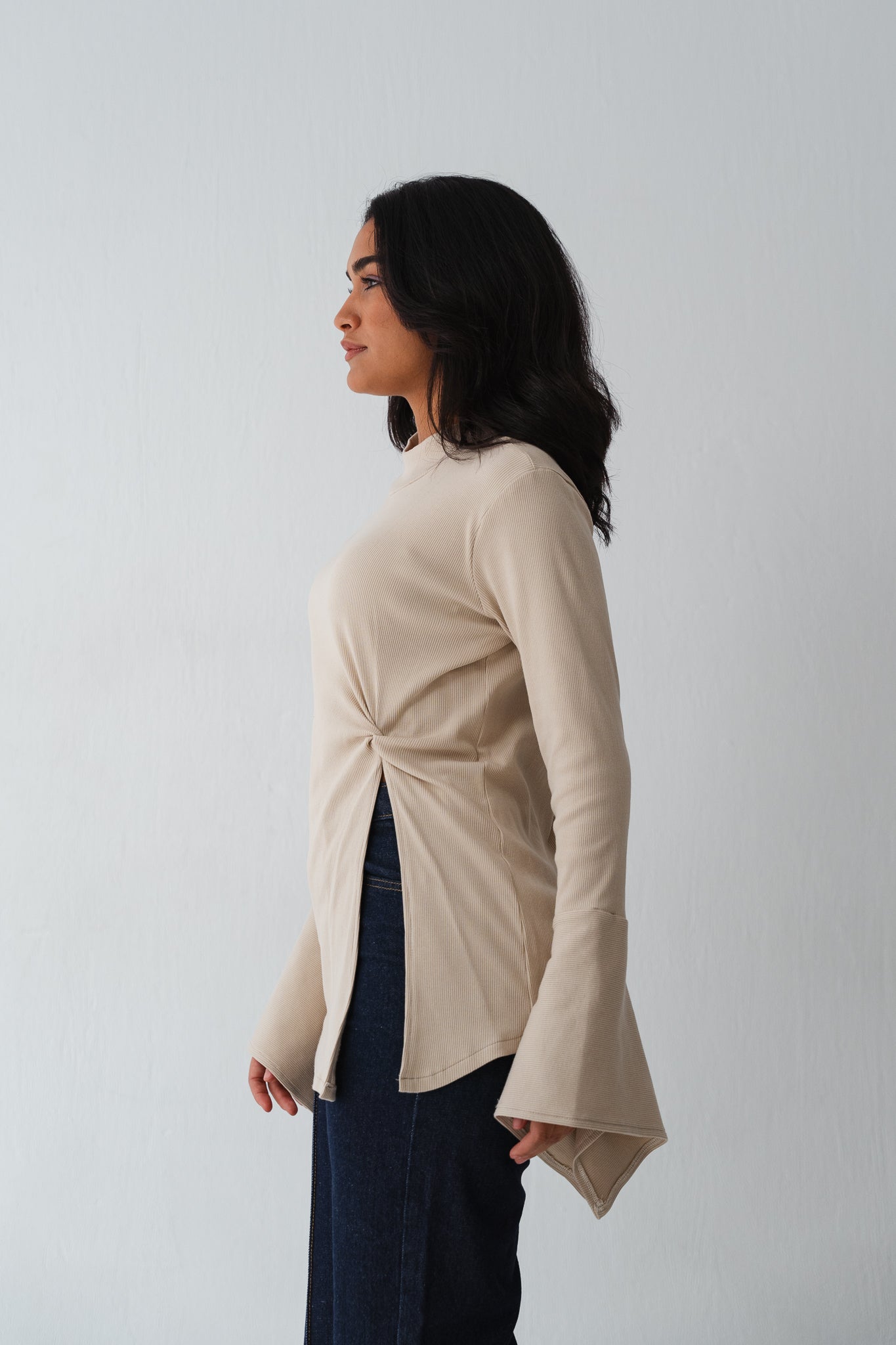 Flare twisted Beige top