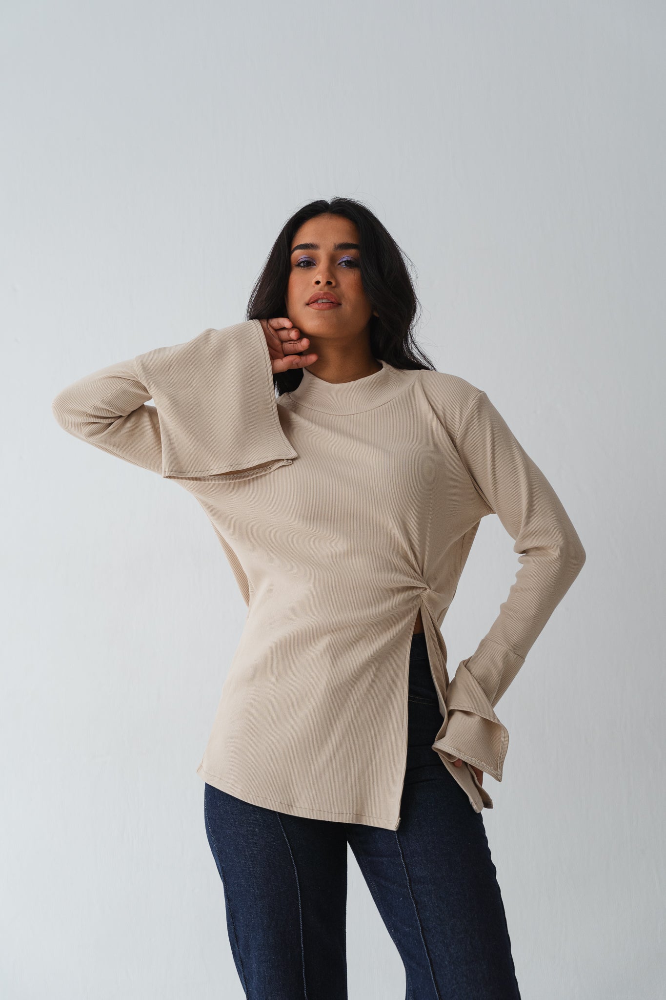 Flare twisted Beige top