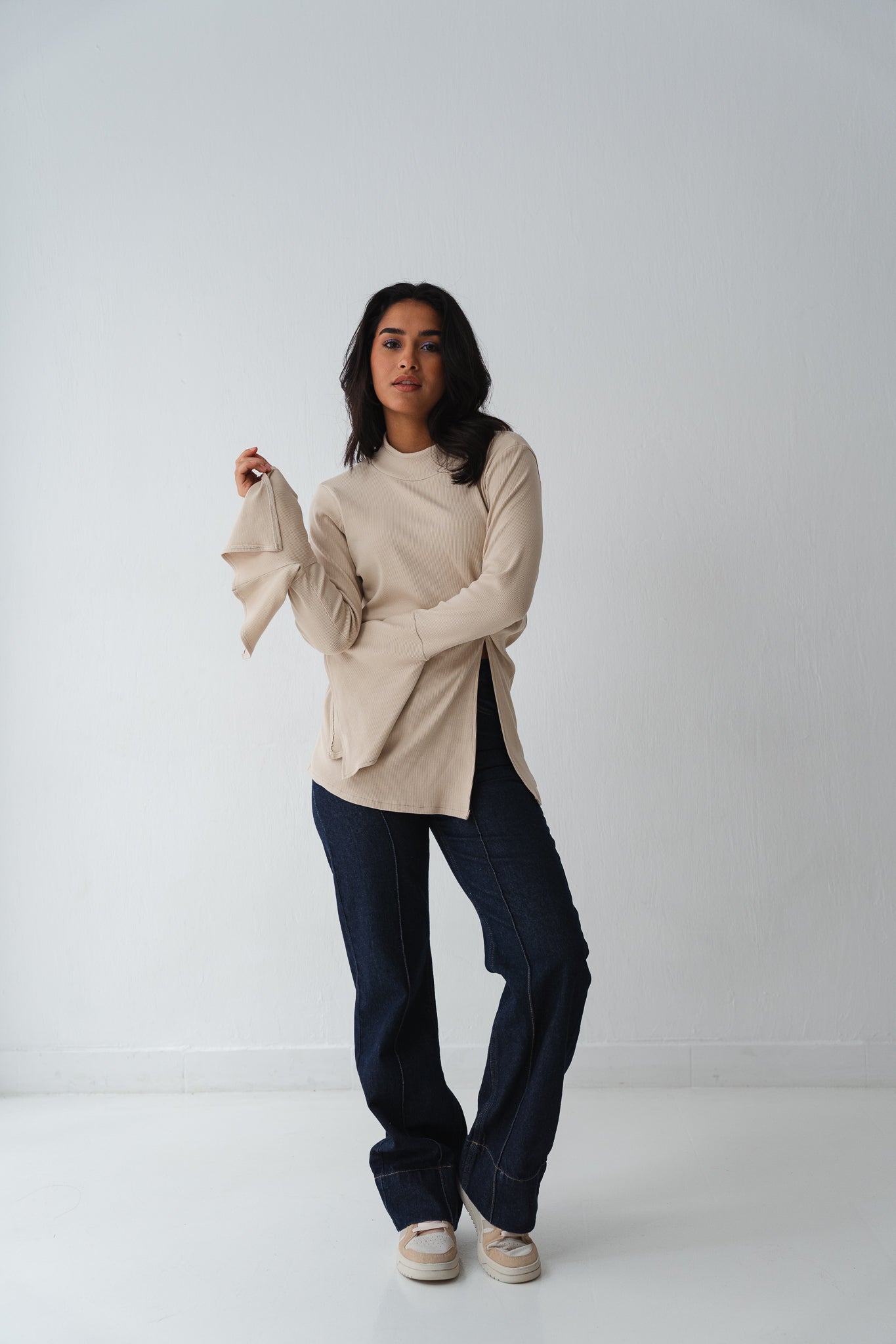 Flare twisted Beige top