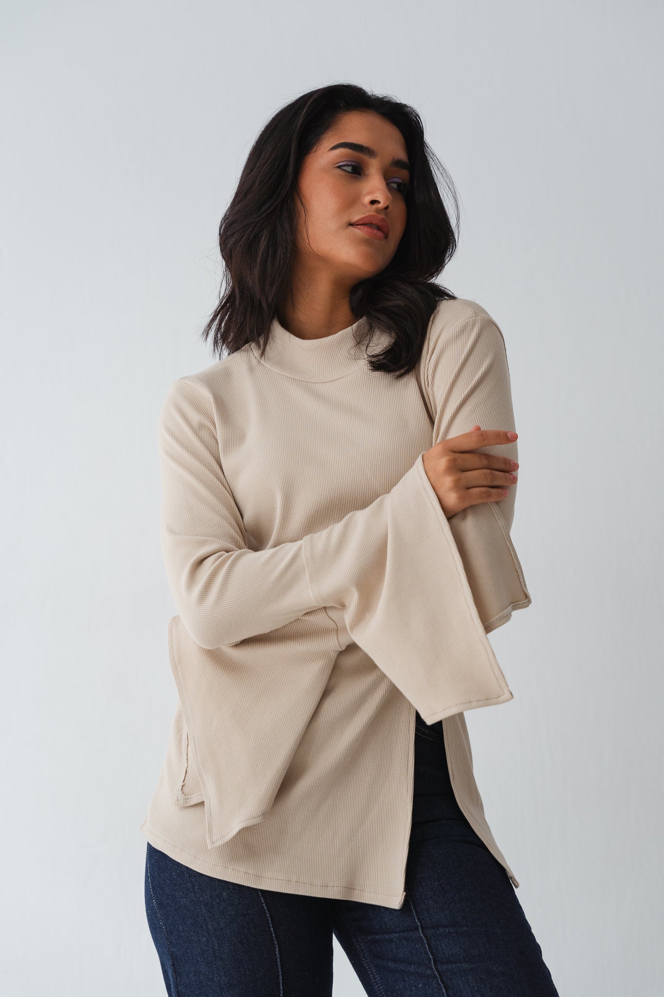 Flare twisted Beige top