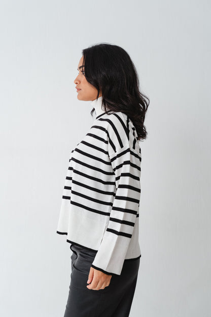 Linea White Pullover