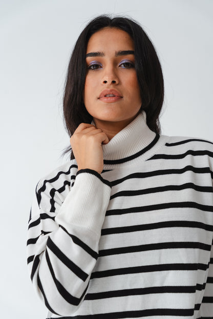 Linea White Pullover