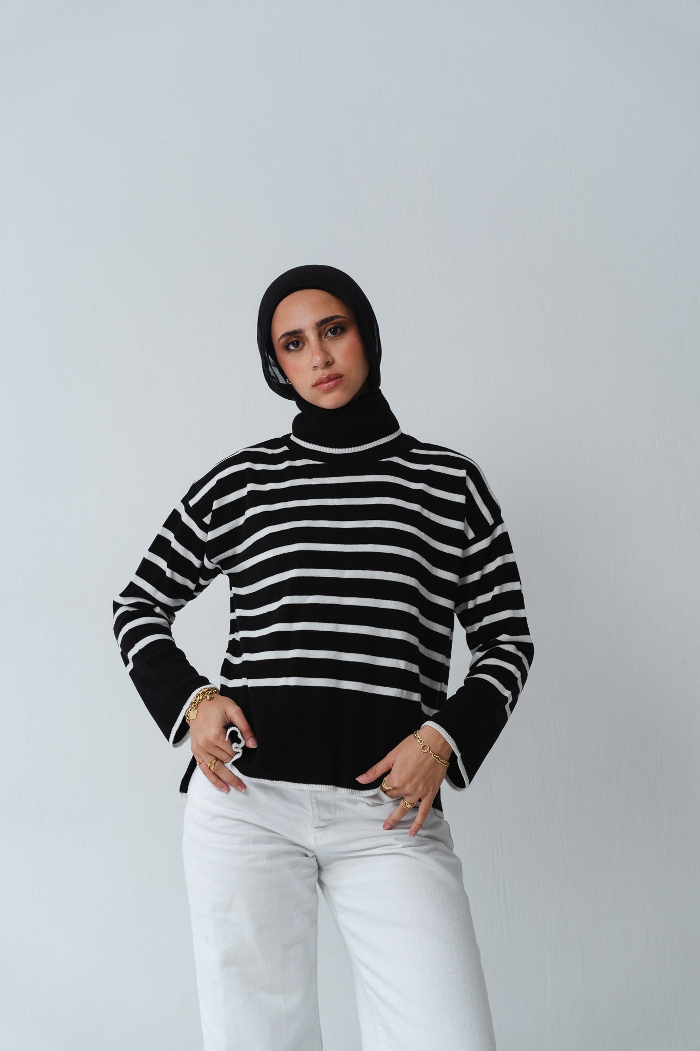 Linea Black Pullover