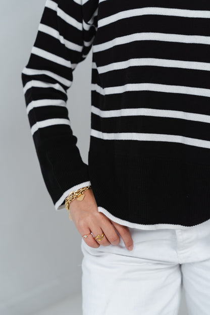 Linea Black Pullover